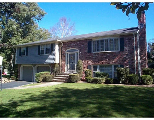 Unit for sale at 11 Country Lane, Canton, MA 02021