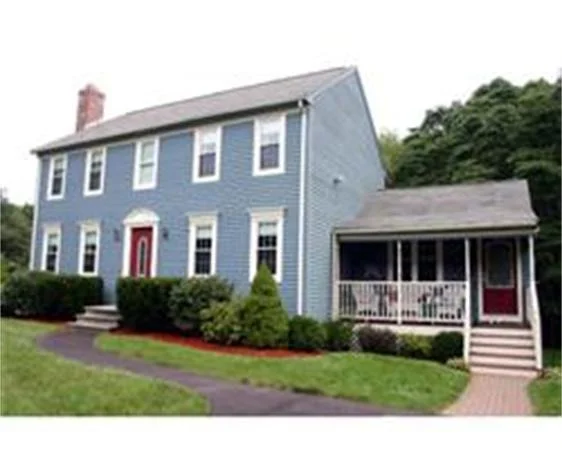 Unit for sale at 6 Country Hill Lane, Plainville, MA 02762