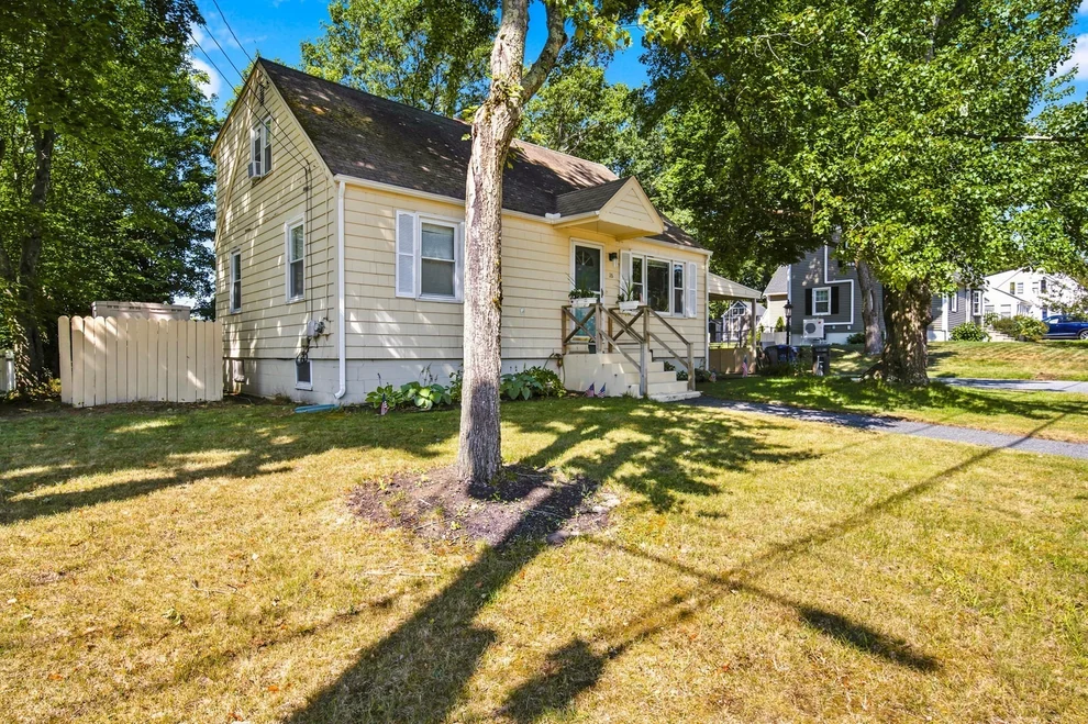 Unit for sale at 26 Sunset Rd, Dracut, MA 01826