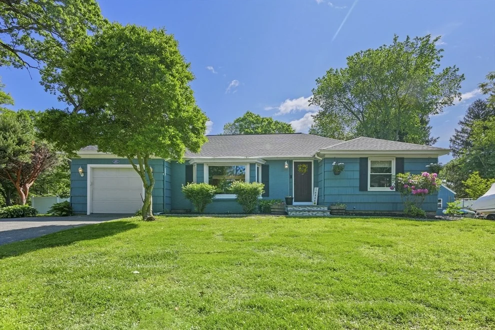 Unit for sale at 167 Montaup Avenue, Dracut, MA 01826