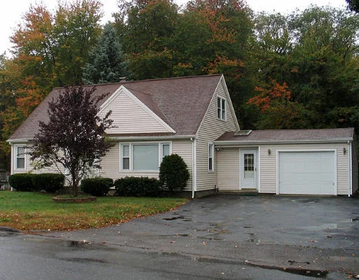 Unit for sale at 104 Westborough St, Worcester, MA 01604