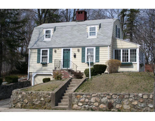 Unit for sale at 124 Hopkins Street, Reading, MA 01867