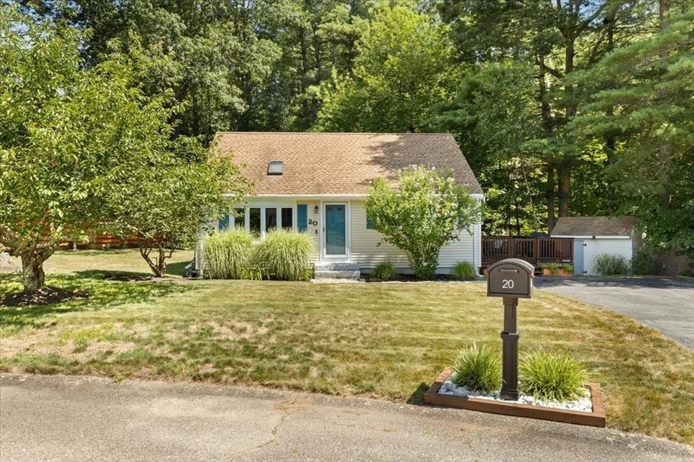 Unit for sale at 20 Feather Run, Taunton, MA 02780