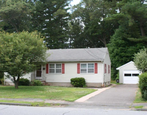 Unit for sale at 13 Evergreen St, Wakefield, MA 01880