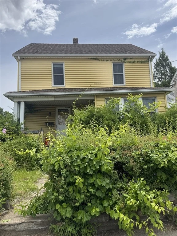 Unit for sale at 220 South St, Holyoke, MA 01040