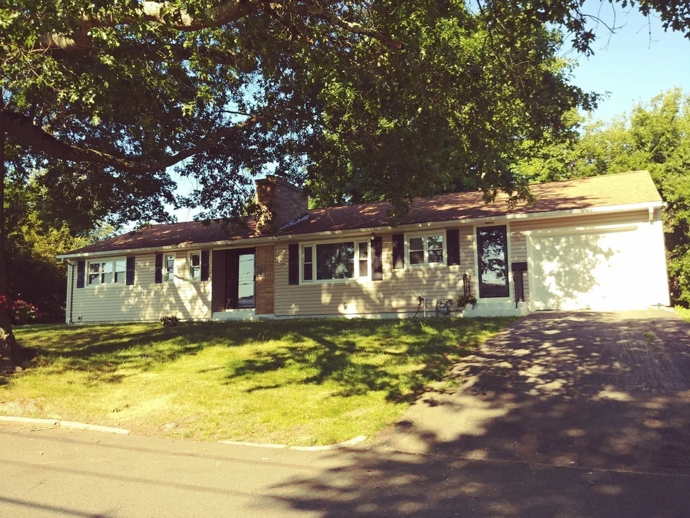 Unit for sale at 68 Dayton St, Springfield, MA 01118