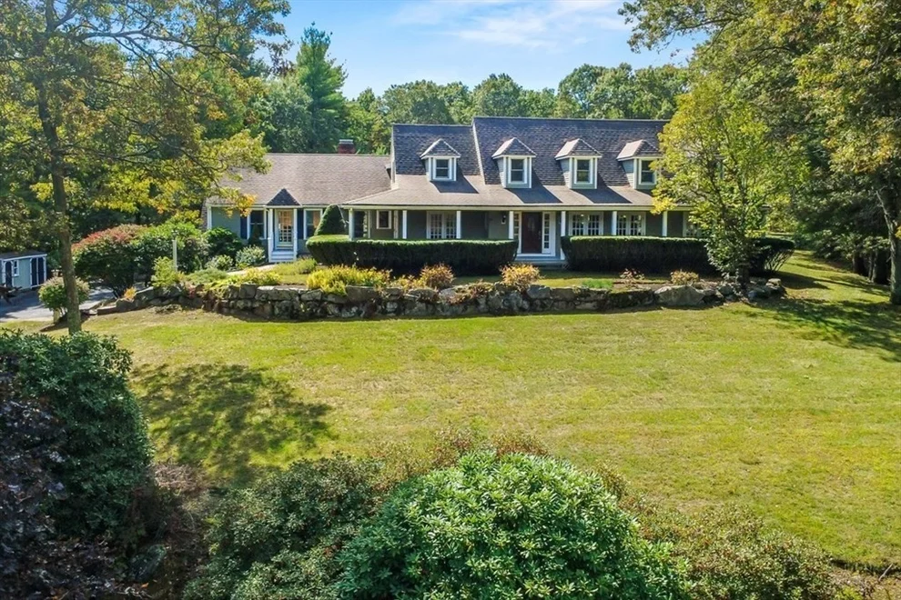 Unit for sale at 10 Stop River Rd, Norfolk, MA 02056