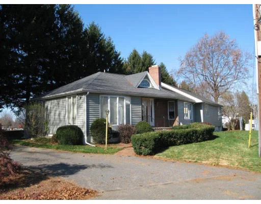 Unit for sale at 12 Gracewood Road, Stoneham, MA 02180