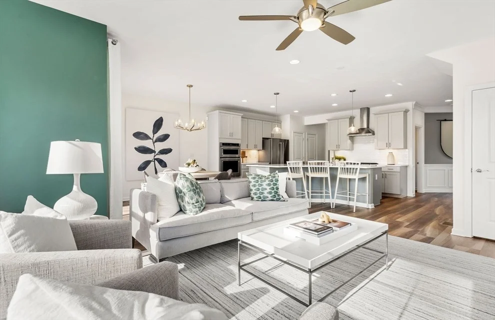 Unit for sale at 15 Emerald Run, Shrewsbury, MA 01545
