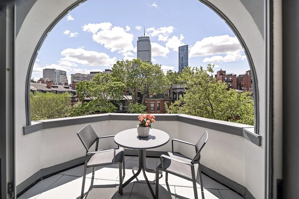 Unit for sale at 337 Marlborough, Boston, MA 02115