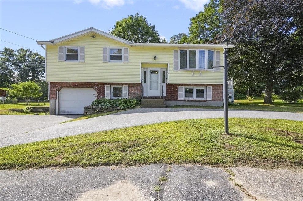 Unit for sale at 11 Dawn Drive, Chelmsford, MA 01824