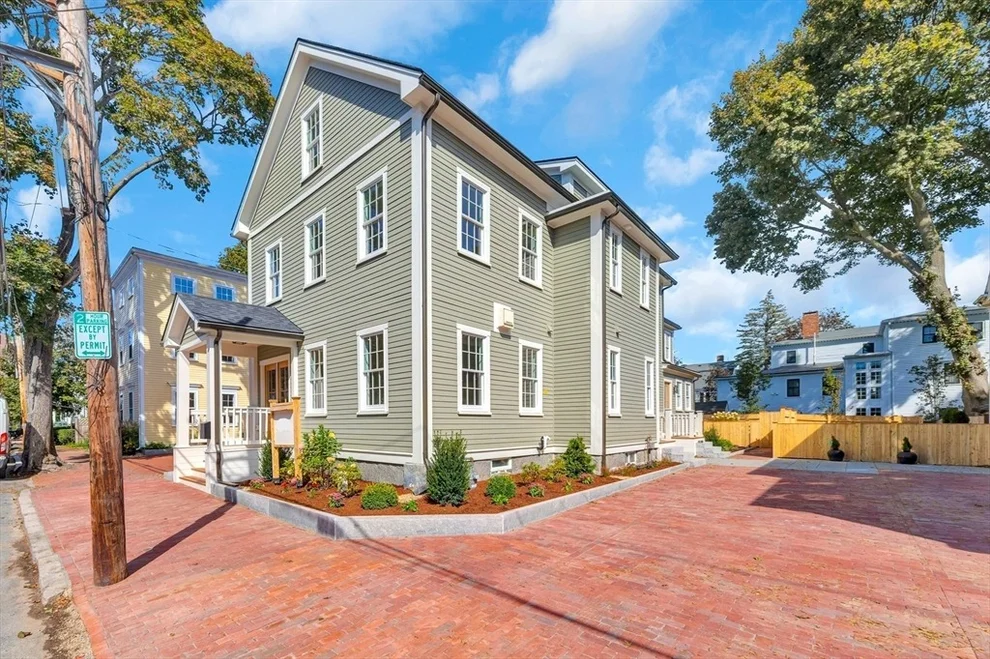 Unit for sale at 11 Orange St, Newburyport, MA 01950