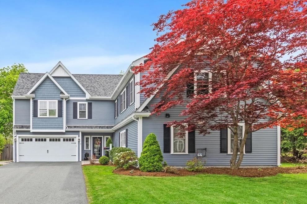Unit for sale at 17 Bradford Rd, Natick, MA 01760