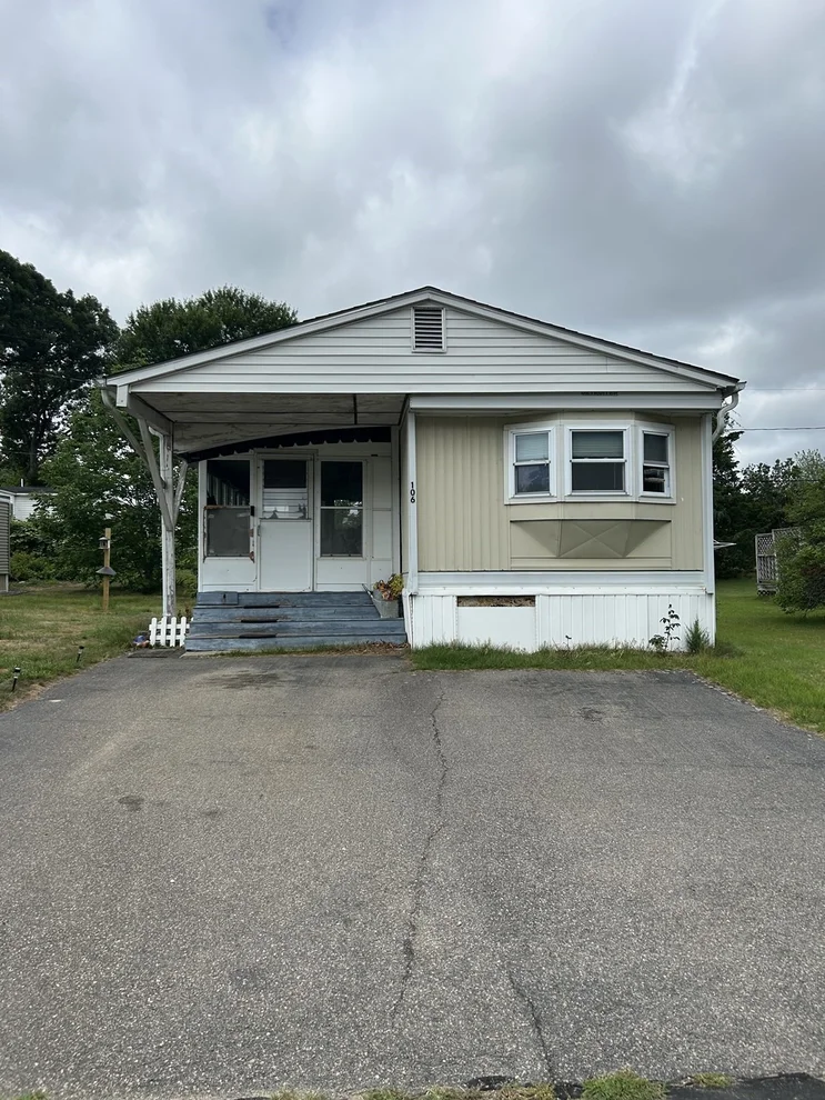 Unit for sale at 106 Mayflower Avenue, Taunton, RI 02870