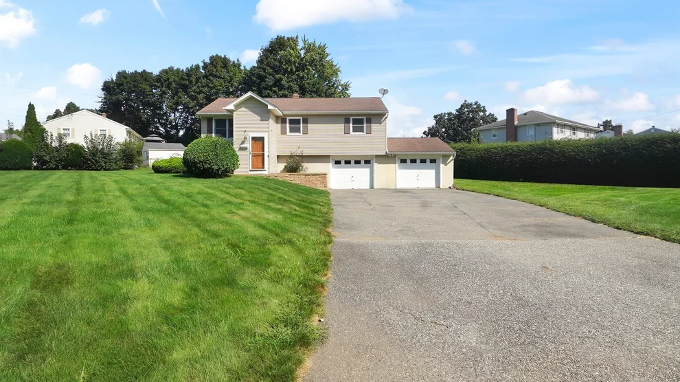 Unit for sale at 115 Clover Rd., Ludlow, MA 01056
