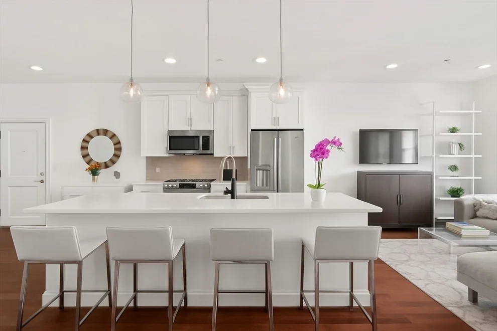 Unit for sale at 170 W Broadway, Boston, MA 02127