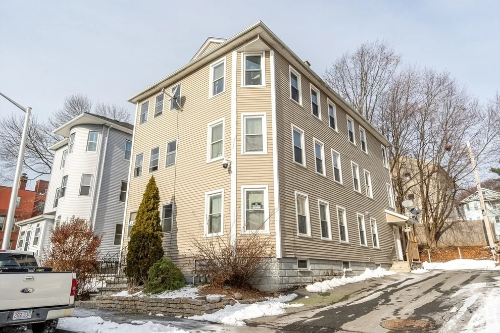 Unit for sale at 6 Lund St, Worcester, MA 01607