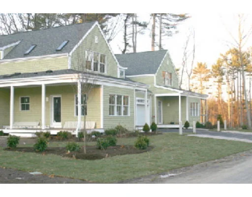 Unit for sale at 3 Hatahaway Pond Circle, Rochester, MA 02770