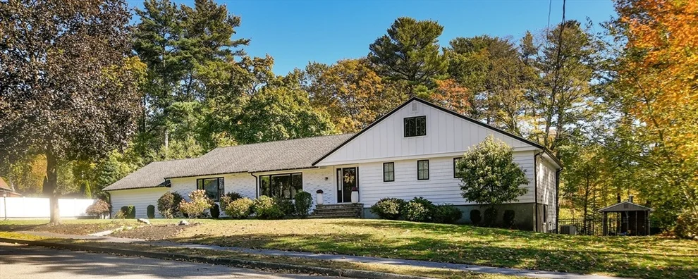 Unit for sale at 23 Tophet Rd, Lynnfield, MA 01940
