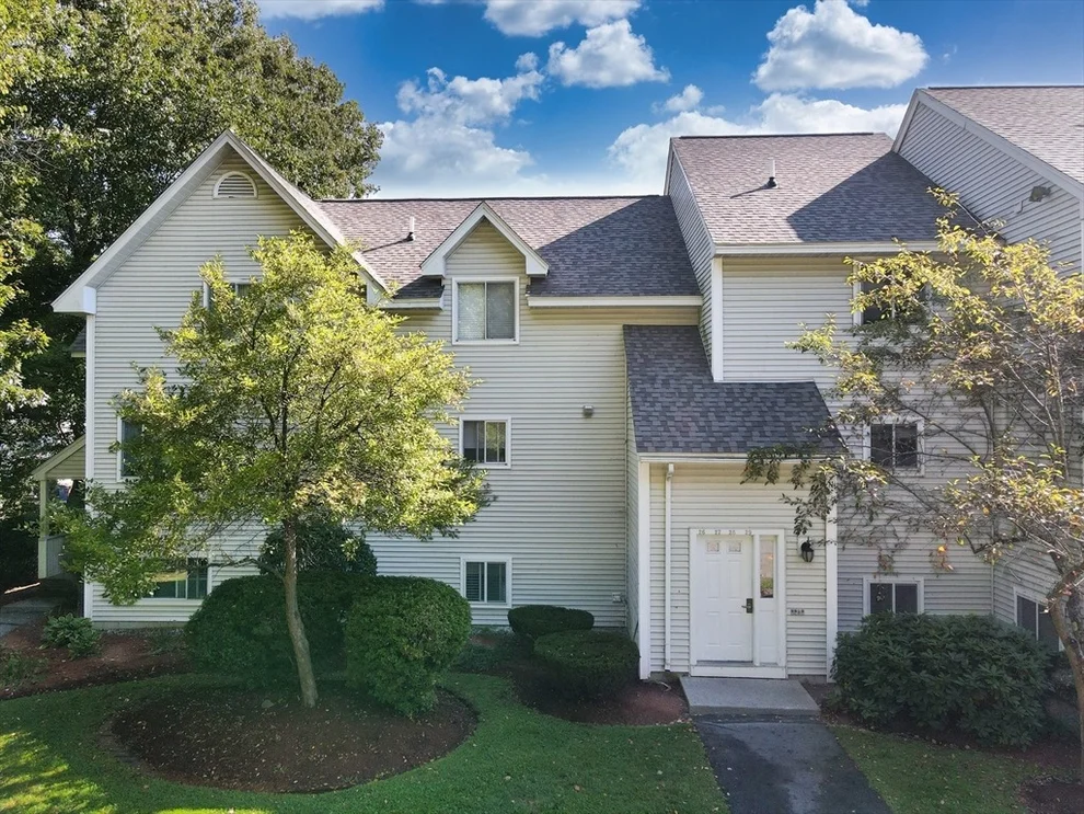 Unit for sale at 100 Merrimack Ave, Dracut, MA 01826