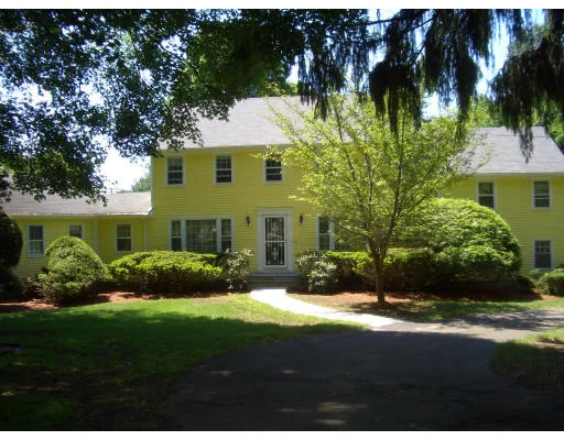 Unit for sale at 11 Kings Grant  Road, Weston, MA 02493