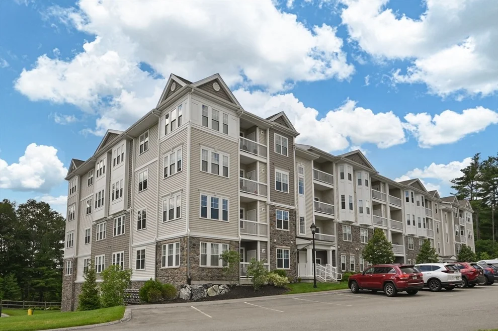 Unit for sale at 240 Martins Lndg, North Reading, MA 01864