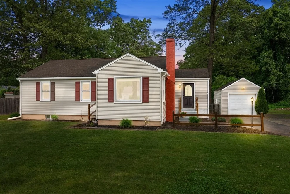 Unit for sale at 280 North St, Agawam, MA 01030