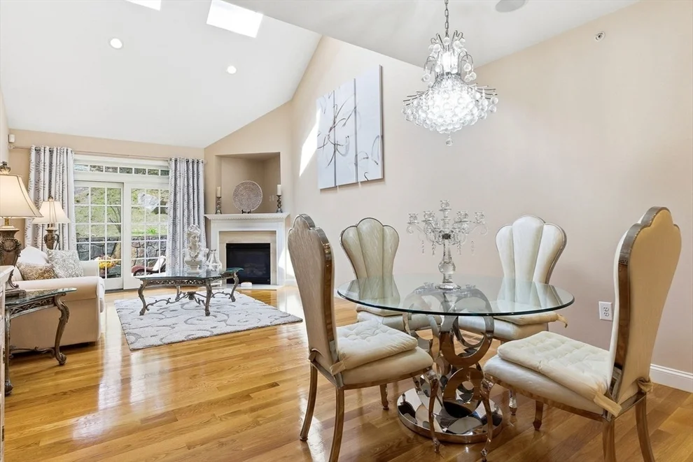 Unit for sale at 900 Lynnfield St, Lynnfield, MA 01940