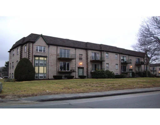 Unit for sale at 502 Oak St, Brockton, MA 02301
