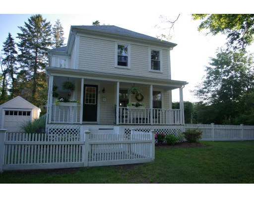 Unit for sale at 17 Maple St., Kingston, MA 02364