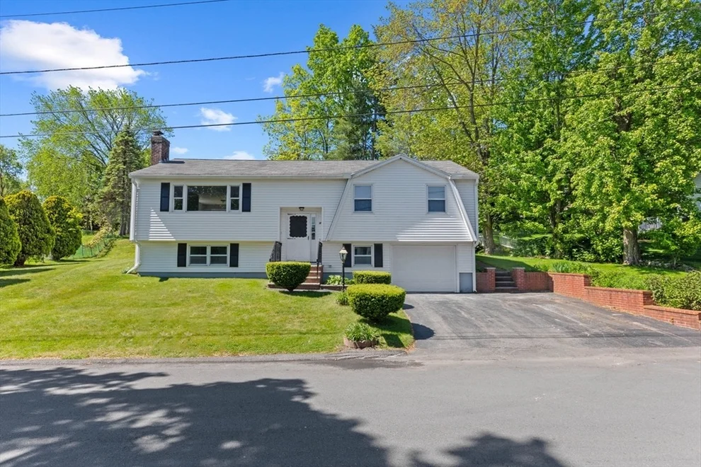 Unit for sale at 10 Lantern Lane, Methuen, MA 01844