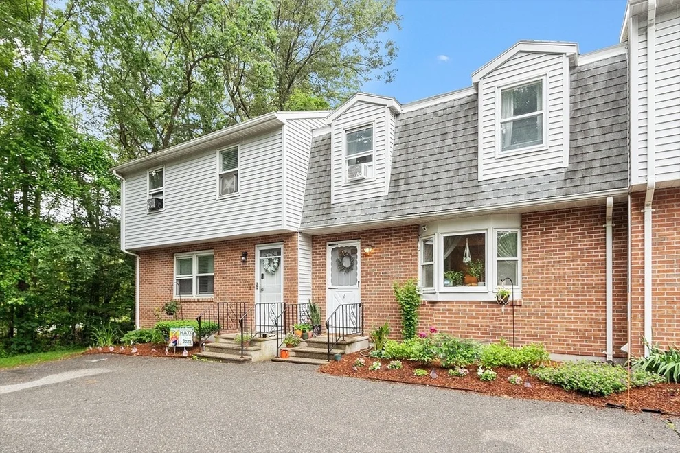 Unit for sale at 10 Nichols St, Holden, MA 01522