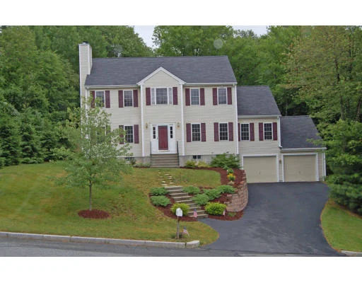 Unit for sale at 7 Woodridge Ln, Ashland, MA 01721