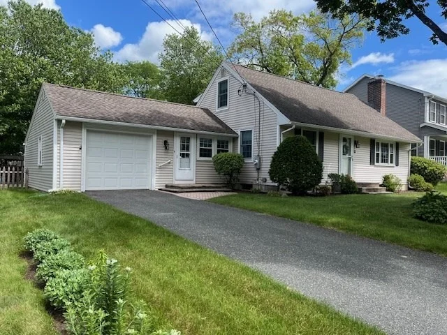 Unit for sale at 43 Pine Hill Rd, Springfield, MA 01118