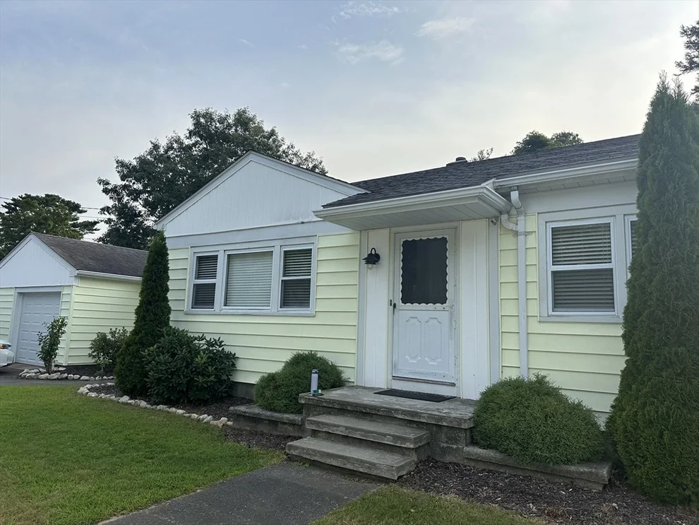 Unit for sale at 79 Cross Rd., Dartmouth, MA 02747