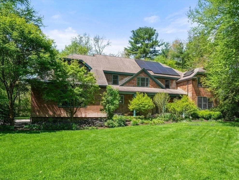 Unit for sale at 53 Yorkshire Road, Dover, MA 02030