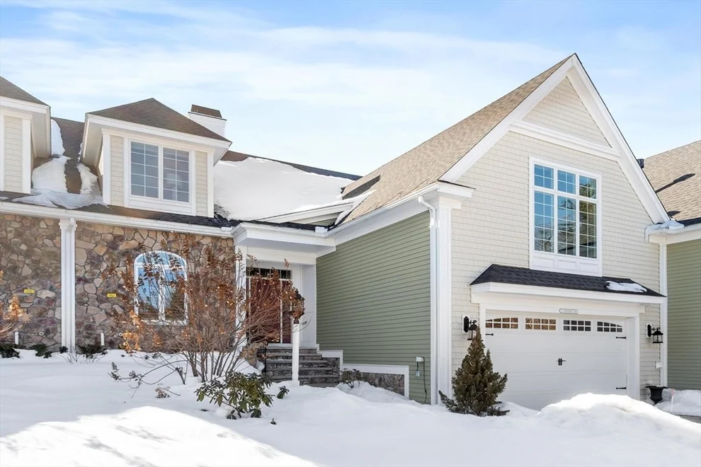 Unit for sale at 31 Crenshaw Lane, Andover, MA 01810