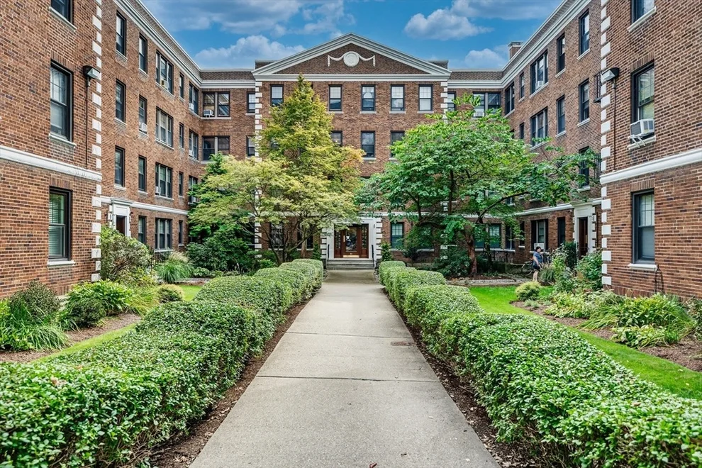 Unit for sale at 62 Queensberry St, Boston, MA 02215