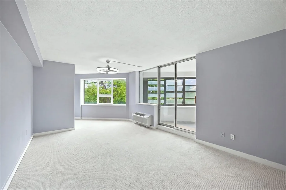 Unit for sale at 101 Mulberry St, Springfield, MA 01105