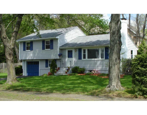 Unit for sale at 29 Hickory Rd, Wellesley, MA 02482