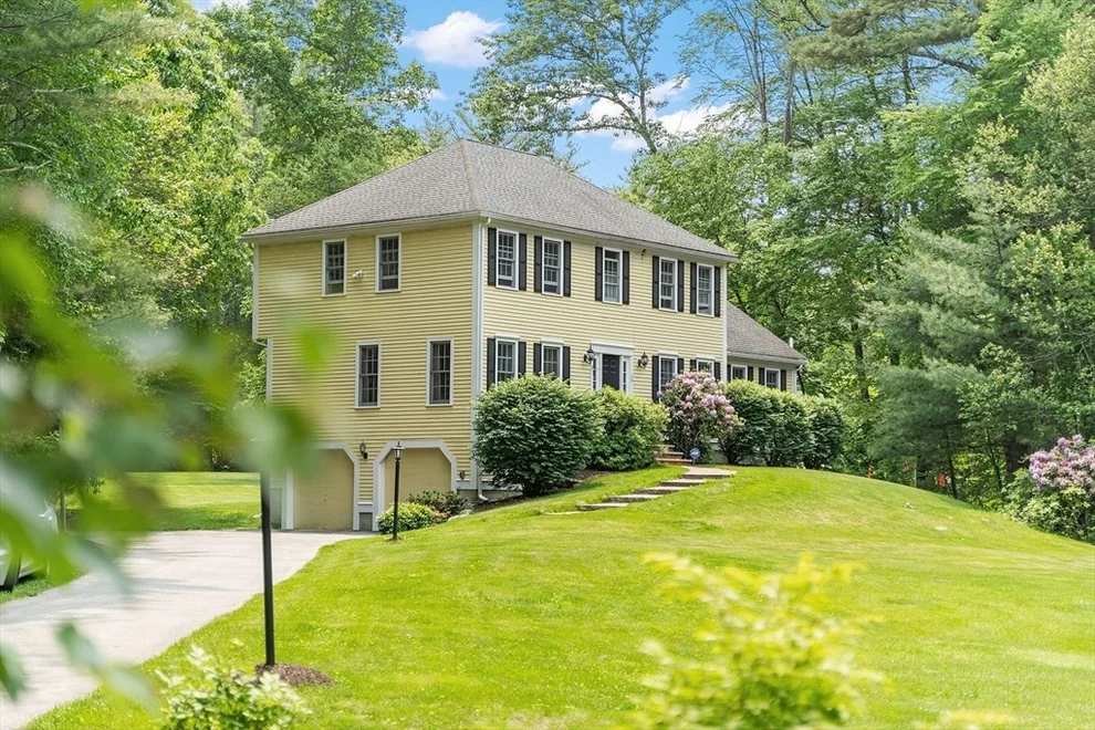 Unit for sale at 28 Old Harvard Rd, Boxborough, MA 01719