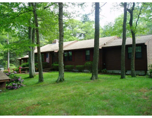 Unit for sale at 321 Cocasset St, Foxboro, MA 02035