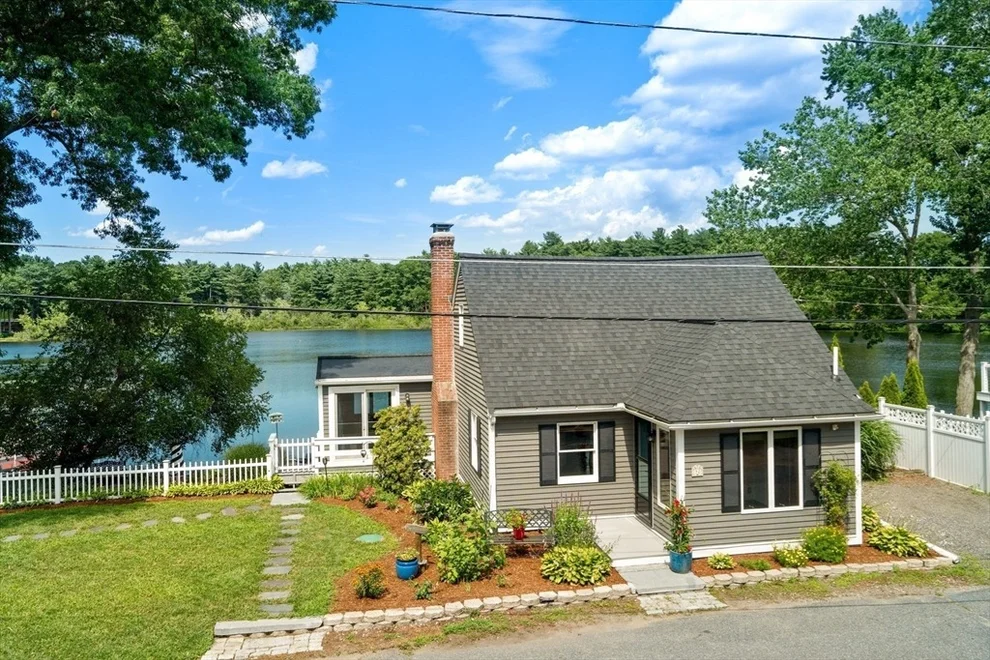 Unit for sale at 32 Treasure Island Rd, Plainville, MA 02762