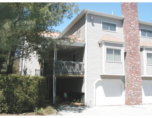 Unit for sale at 4 Lightning Lane, Salem, MA 01970