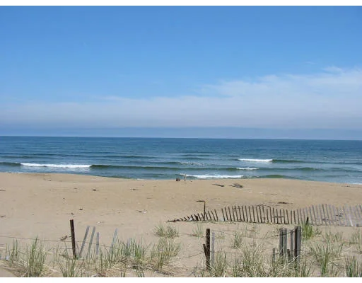 Unit for sale at 20 Cable Ave, Salisbury, MA 01952