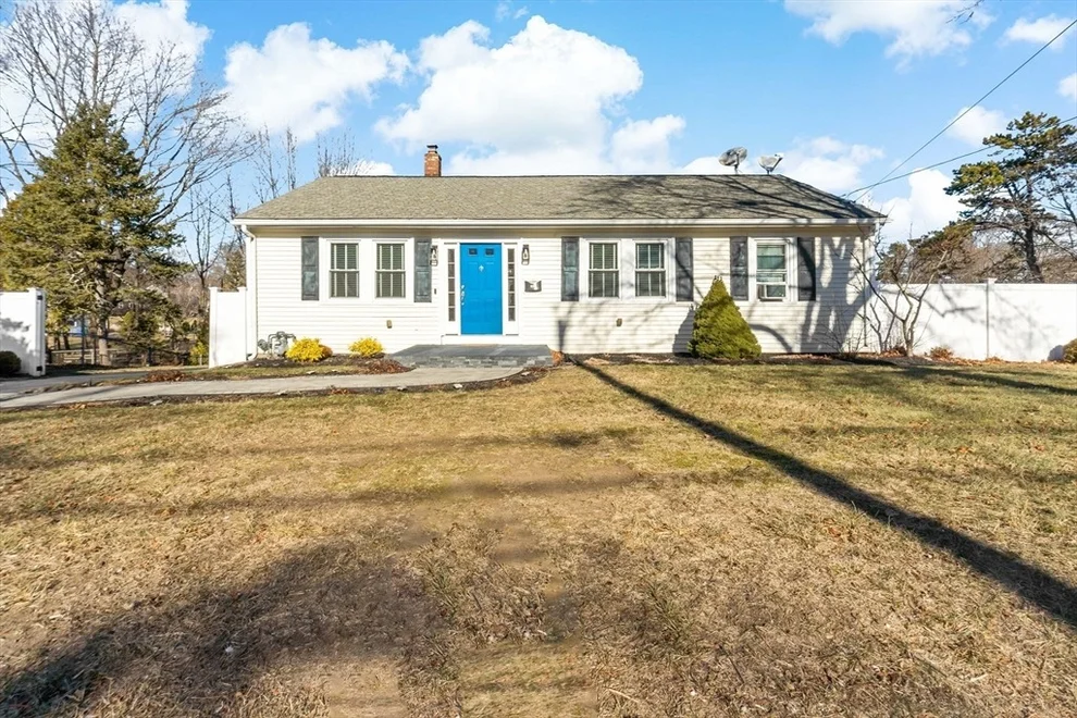 Unit for sale at 263 Thacher St, Attleboro, MA 02703