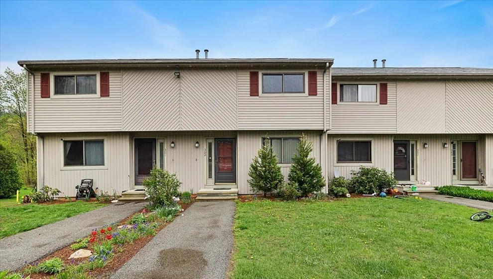 Unit for sale at 28 Southbridge Rd, Charlton, MA 01571