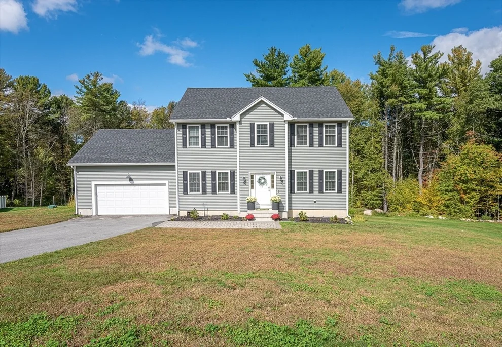 Unit for sale at 14 Whitin Hts, Douglas, MA 01516