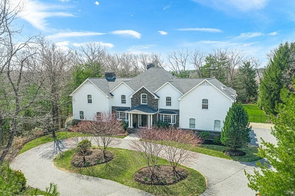 Unit for sale at 5 Deer Path, Natick, MA 01760