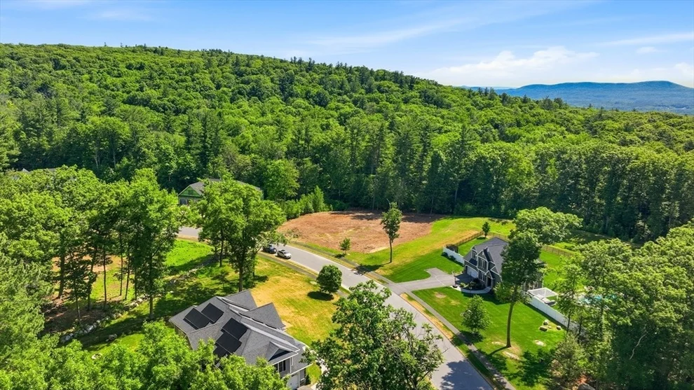 Unit for sale at 7 Quigley Rd, Southampton, MA 01073